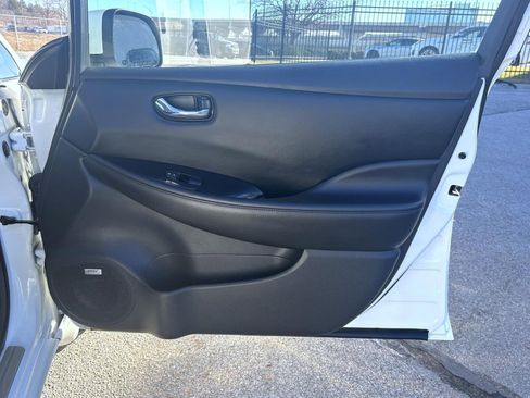 Used 2015 Nissan Leaf SL w/ Premium Package image 15