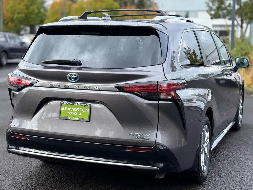 Used 2024 Toyota Sienna Platinum AWD/4WD image 5