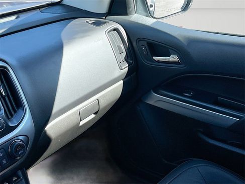 Used 2022 Chevrolet Colorado ZR2 w/ ZR2 Dusk Special Edition image 22