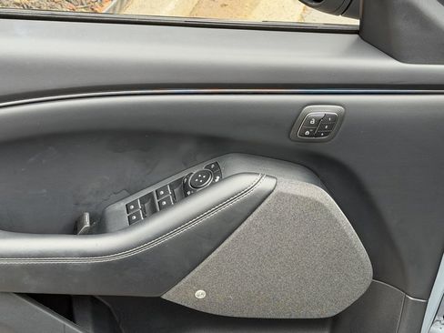 Used 2024 Ford Mustang Mach-E Premium image 30