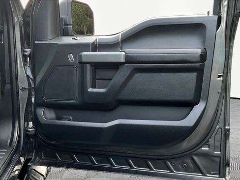 Used 2018 Ford F150 XLT w/ Equipment Group 302A Luxury AWD/4WD image 29