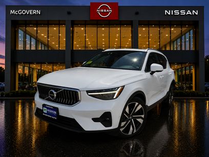 Used 2024 Volvo XC40 B5 Ultimate w/ Climate Package
