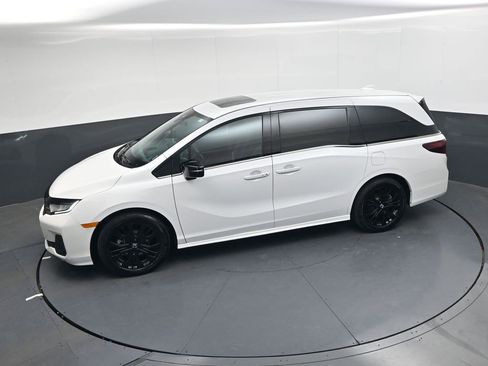 Used 2025 Honda Odyssey Sport-L image 20