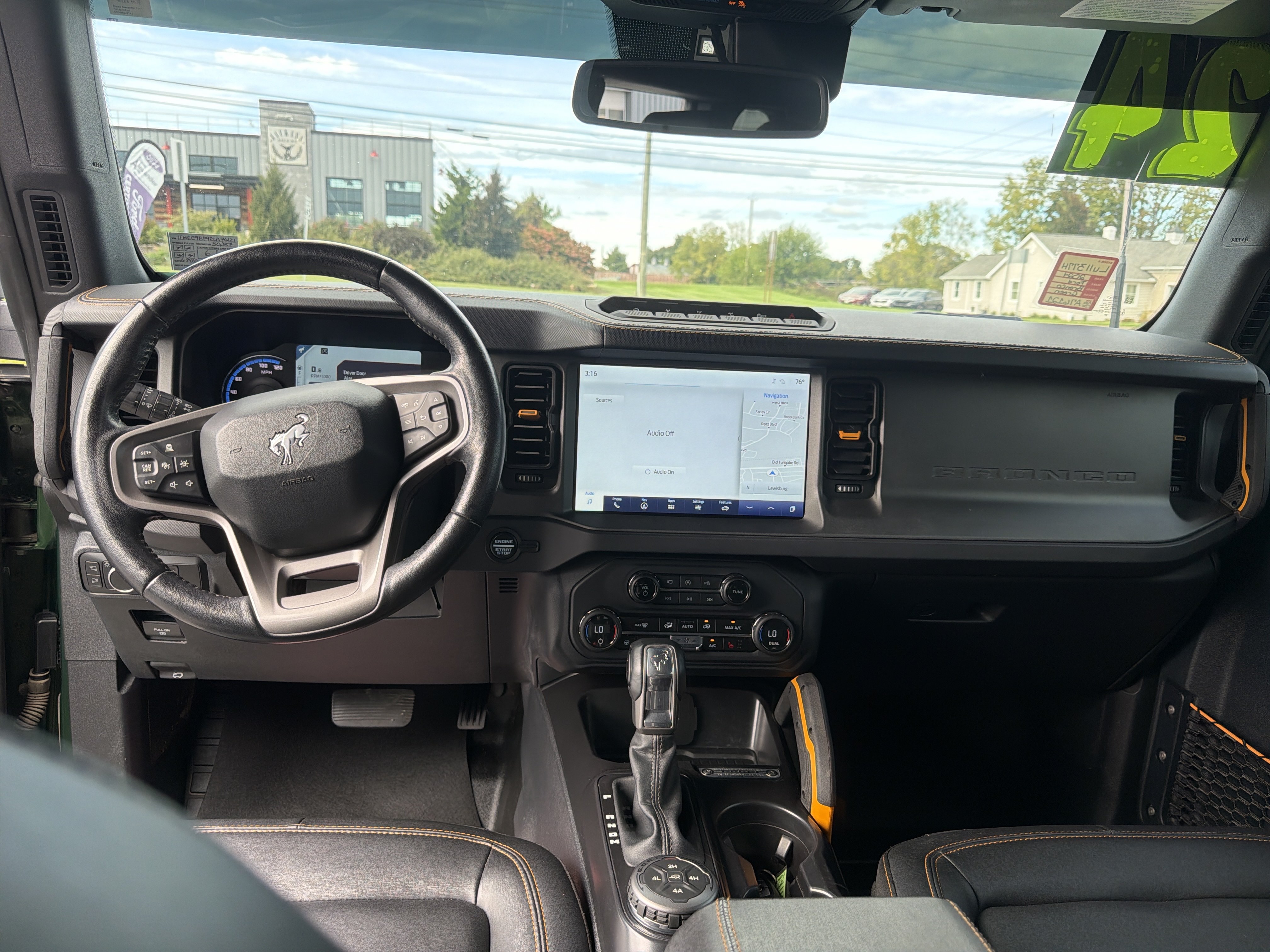 Used 2024 Ford Bronco Badlands AWD/4WD image 15