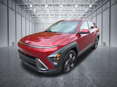 Used 2025 Hyundai Kona SEL FWD image 3