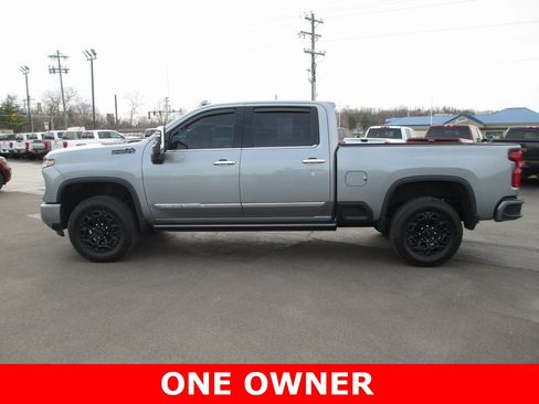 Used 2024 Chevrolet Silverado 3500 High Country w/ High Country Premium Package image 9