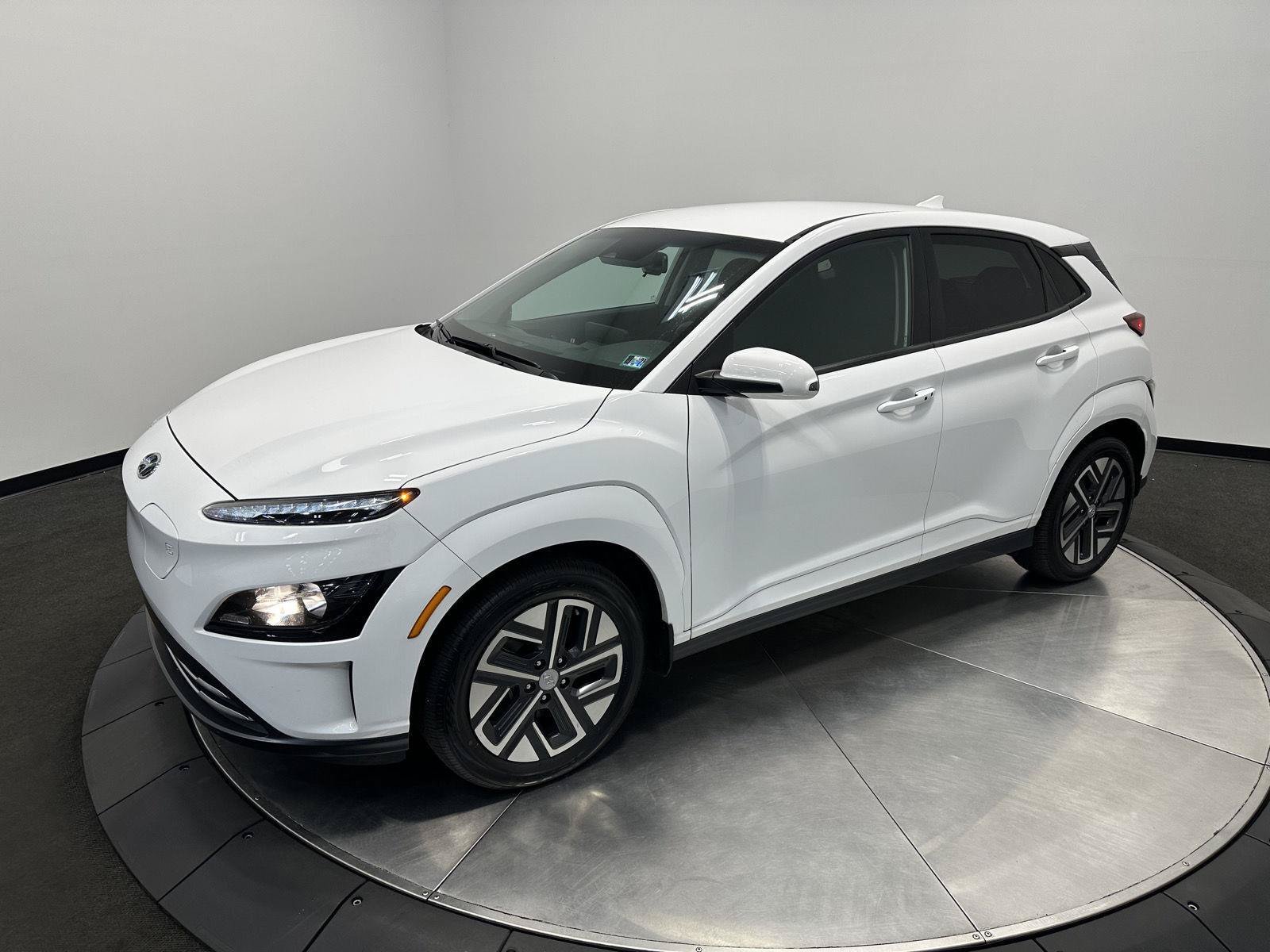 Certified 2023 Hyundai Kona SE FWD image 4