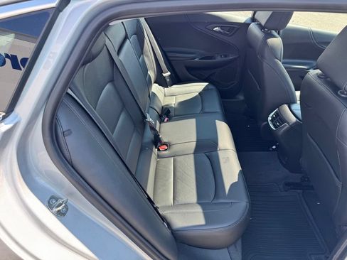 Used 2019 Chevrolet Malibu LT w/ Leather Package FWD image 25
