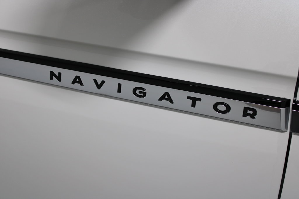 New 2027 Lincoln Navigator Reserve RWD image 11