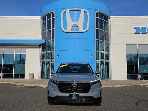 Used 2024 Honda CR-V EX image 2