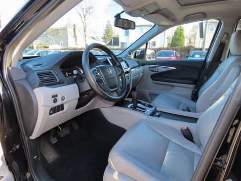 Certified 2018 Honda Pilot EX-L image 2