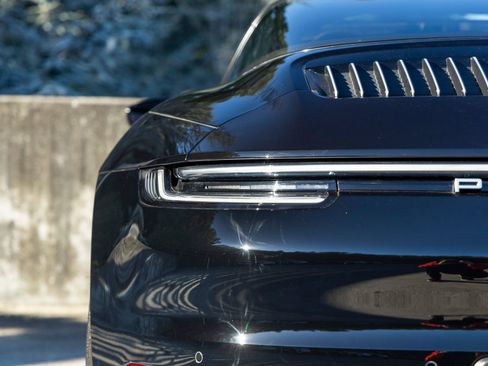 Certified 2021 Porsche 911 Targa 4S image 20