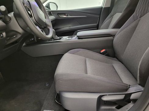 Used 2025 Toyota Camry LE FWD image 25