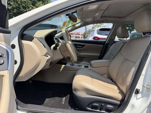 Used 2017 Nissan Altima 2.5 SL w/ 2.5 Technology Package FWD image 8