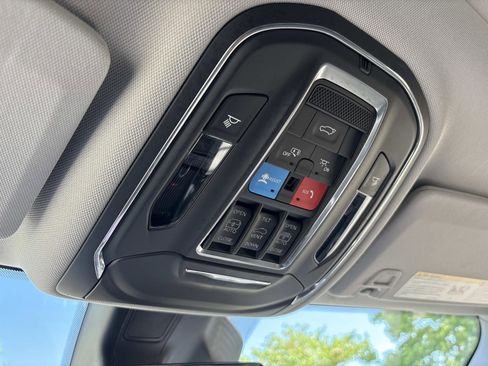 Used 2022 Jeep Grand Cherokee L Limited w/ Luxury Tech Group II AWD/4WD image 26