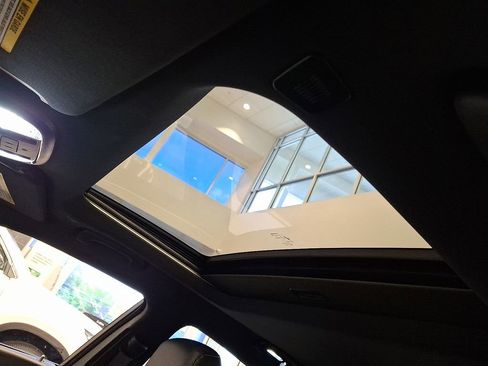 Used 2022 Dodge Charger Scat Pack RWD image 13