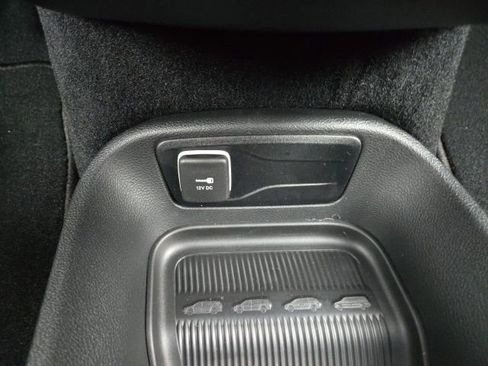 New 2026 Chrysler Pacifica Select image 14