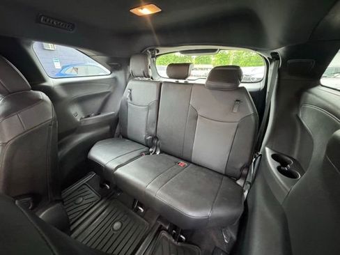 Used 2023 Toyota Sienna XLE Woodland Edition AWD/4WD image 17