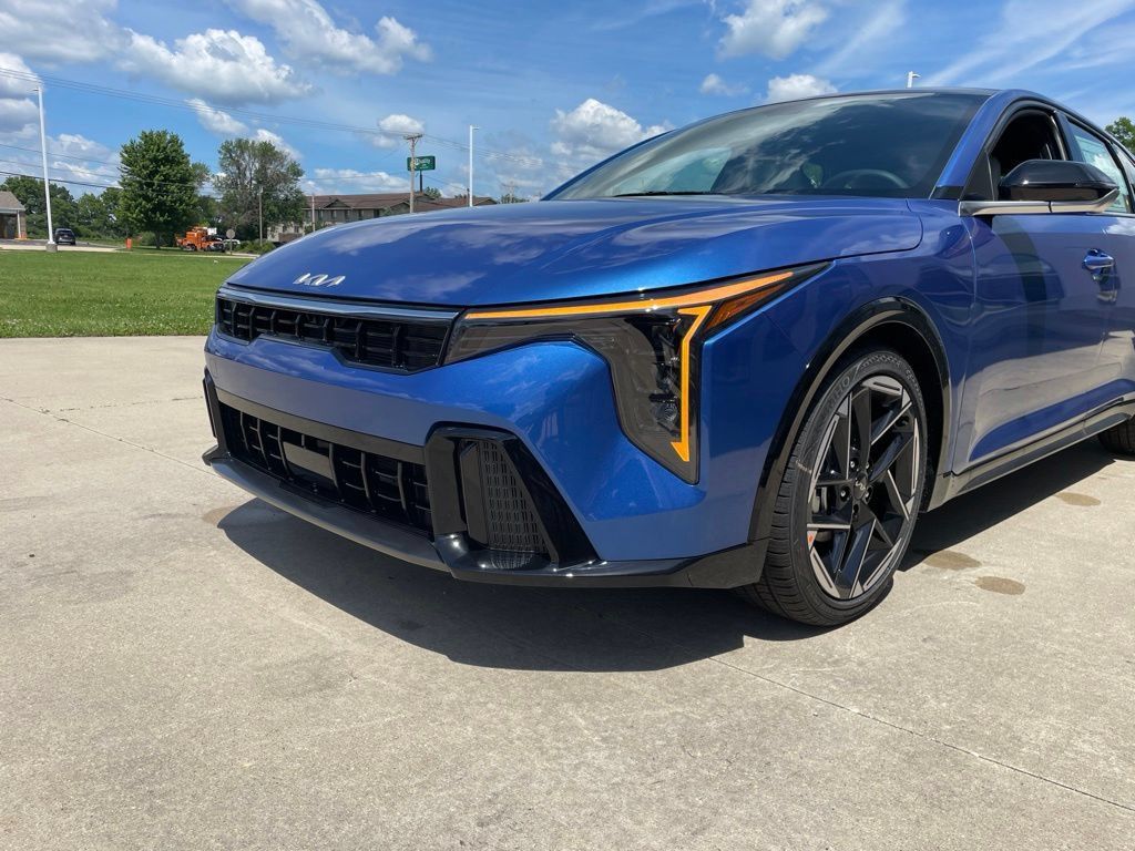 New 2026 Kia K4 GT-Line w/ GT-Line Premium Package FWD image 15