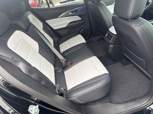 New 2025 Chevrolet Equinox EV LT w/ Convenience Package II image 26