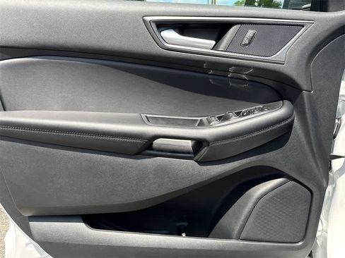 New 2024 Ford Edge SE image 11