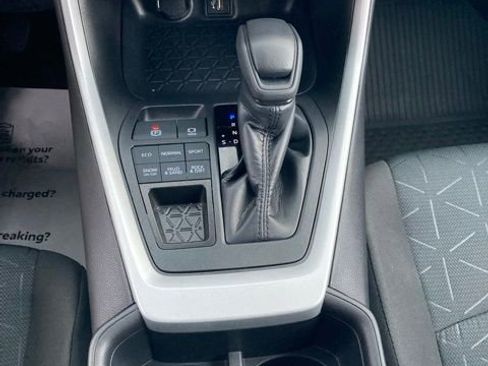 Used 2025 Toyota RAV4 XLE w/ Weather Package image 33