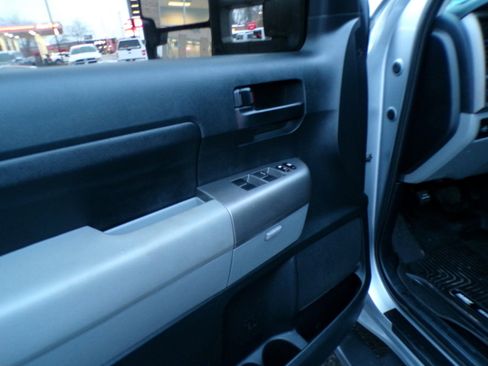 Used 2012 Toyota Tundra 2WD Double Cab w/ Tow Pkg image 6