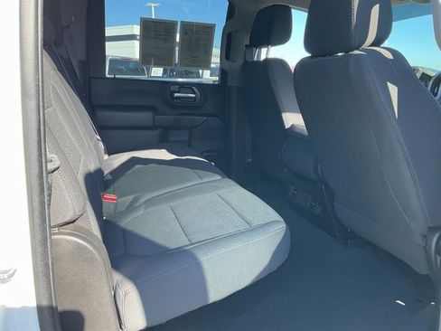 Used 2022 Chevrolet Silverado 2500 Custom image 15