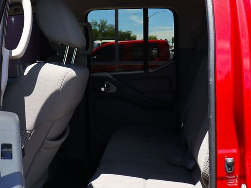 Used 2021 Nissan Frontier SV RWD image 33