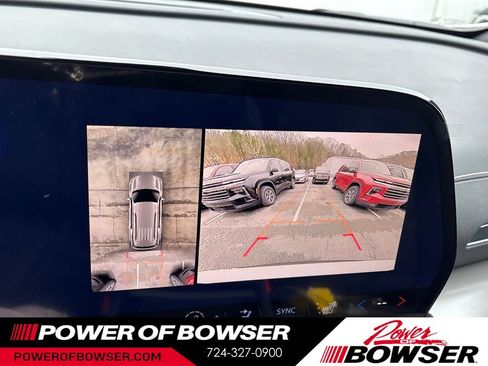New 2026 Chevrolet Traverse LT w/ Driver Confidence Package AWD/4WD image 8