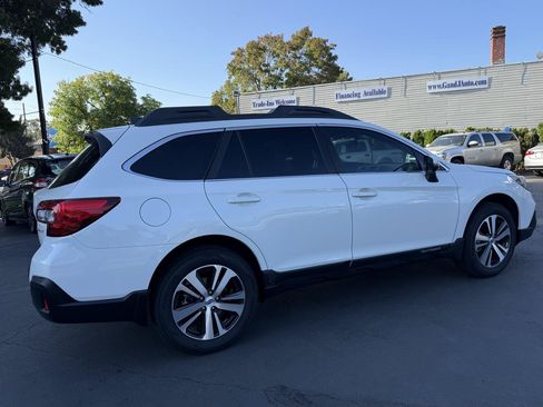 Used 2019 Subaru Outback 2.5i Limited w/ Popular Package #2 AWD/4WD image 7