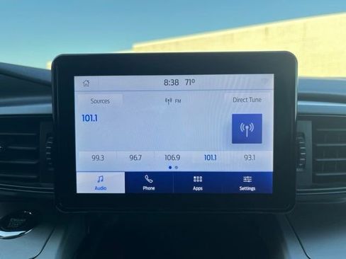 Used 2022 Ford Explorer XLT w/ Equipment Group 202A AWD/4WD image 19