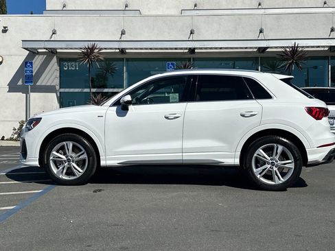 Used 2023 Audi Q3 2.0T Premium w/ Convenience Package image 7