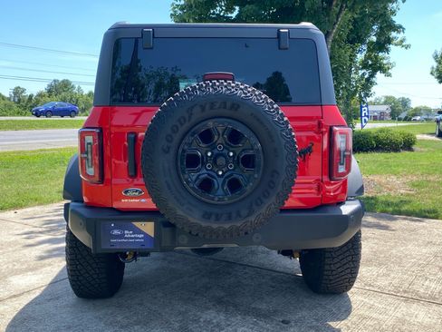Certified 2022 Ford Bronco Wildtrak AWD/4WD image 5