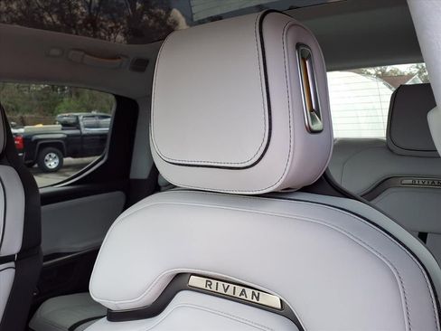 Used 2024 Rivian R1T Adventure image 35