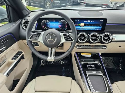 New 2026 Mercedes-Benz GLB 250 4MATIC image 25