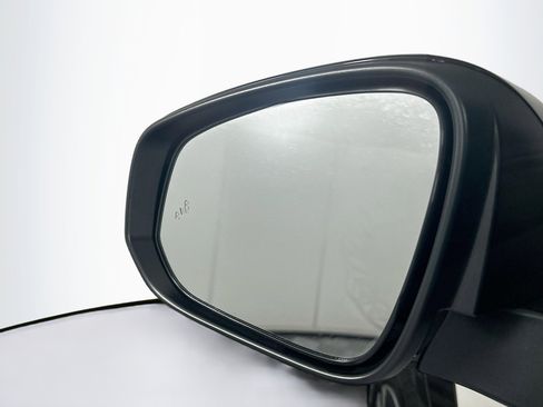 Used 2025 Toyota bZ4X FWD image 16