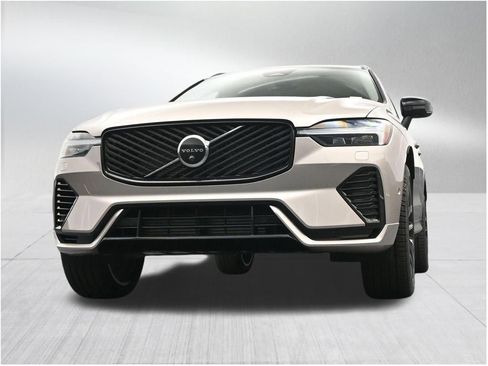 New 2026 Volvo XC60 T8 Ultra w/ Protection Package Premier AWD/4WD image 28
