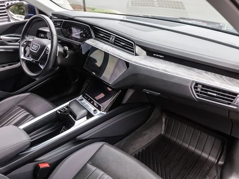Used 2022 Audi e-tron Premium Plus AWD/4WD image 79