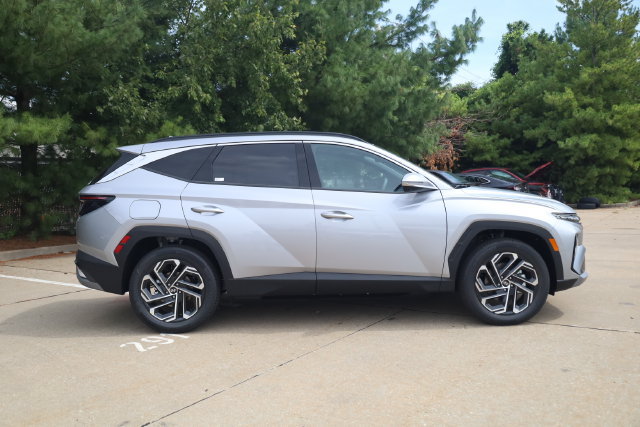 New 2026 Hyundai Tucson Limited AWD/4WD image 4