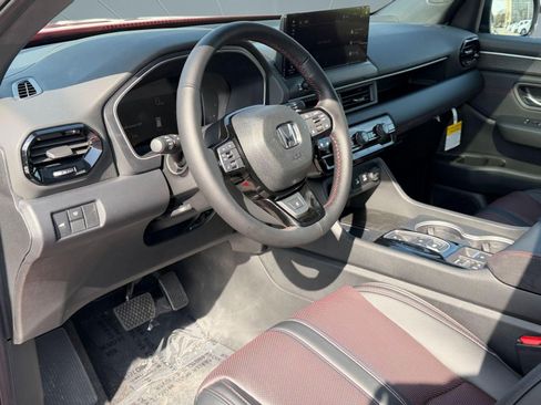 New 2026 Honda Pilot Black Edition image 4