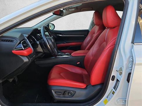 Used 2019 Toyota Camry XSE image 15