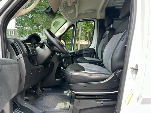 Used 2025 RAM ProMaster 2500 w/ Convenience Group FWD image 14