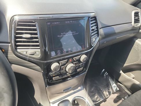 Used 2019 Jeep Grand Cherokee Altitude RWD image 14