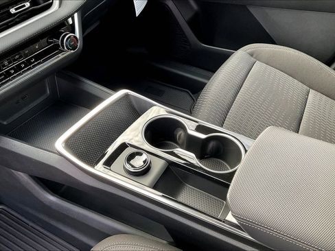 New 2026 Chevrolet Equinox LT w/ Safety and Technology Package FWD image 8