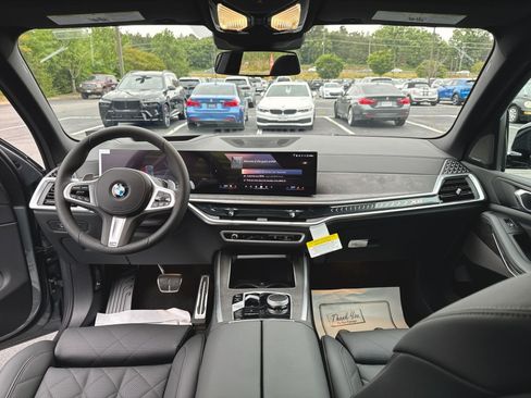 New 2026 BMW X5 xDrive40i w/ M Sport Package AWD/4WD image 12