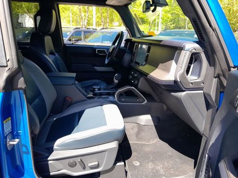 Used 2023 Ford Bronco Outer Banks AWD/4WD image 37