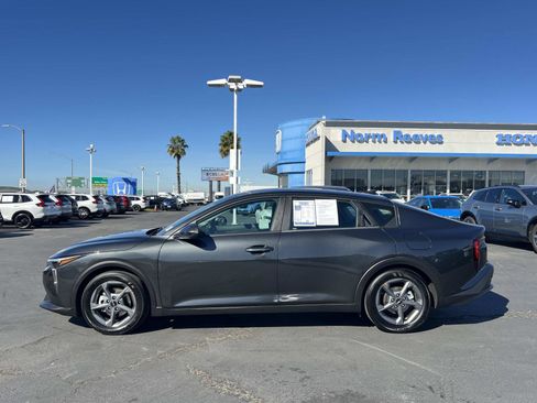 Used 2025 Kia K4 LXS image 2