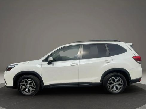 Used 2019 Subaru Forester Premium AWD/4WD image 8