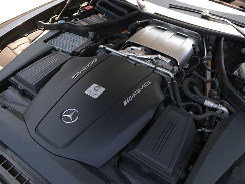 Used 2018 Mercedes-Benz AMG GT C image 18